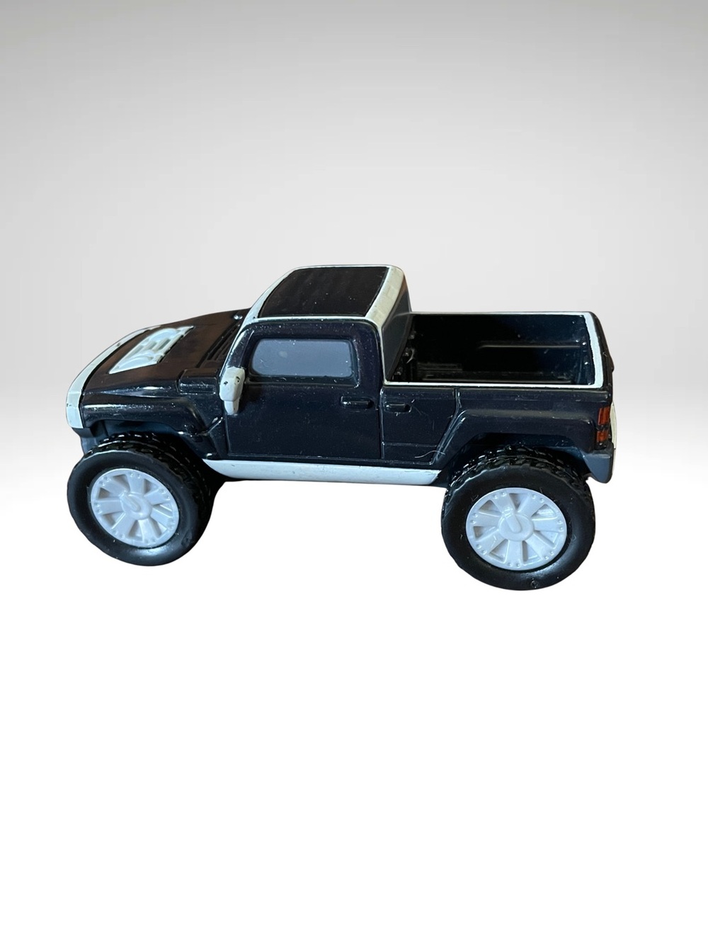 GM 2006 Hummer Truck H3T Pickup Black McDonald's Happy Meal Car (SKU: 37TO)
